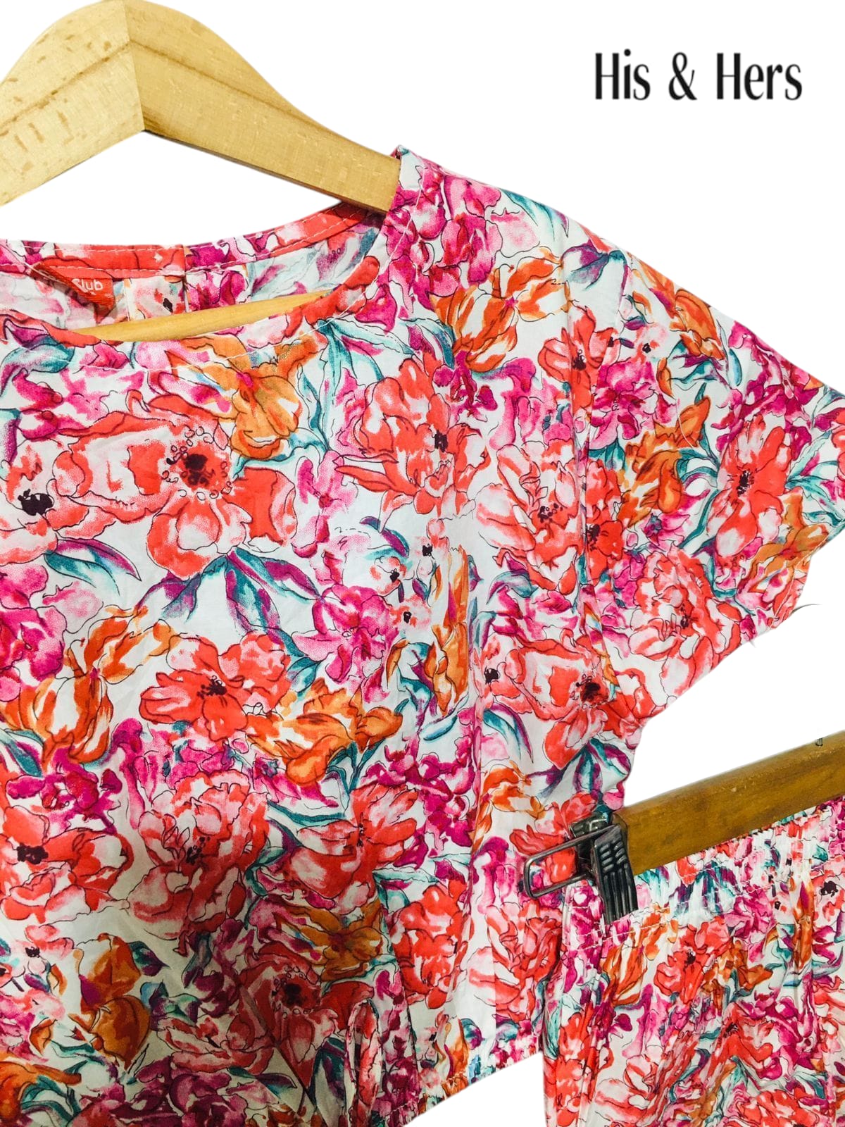 Pink And Orange Flowers White Skate Fish Girls 229