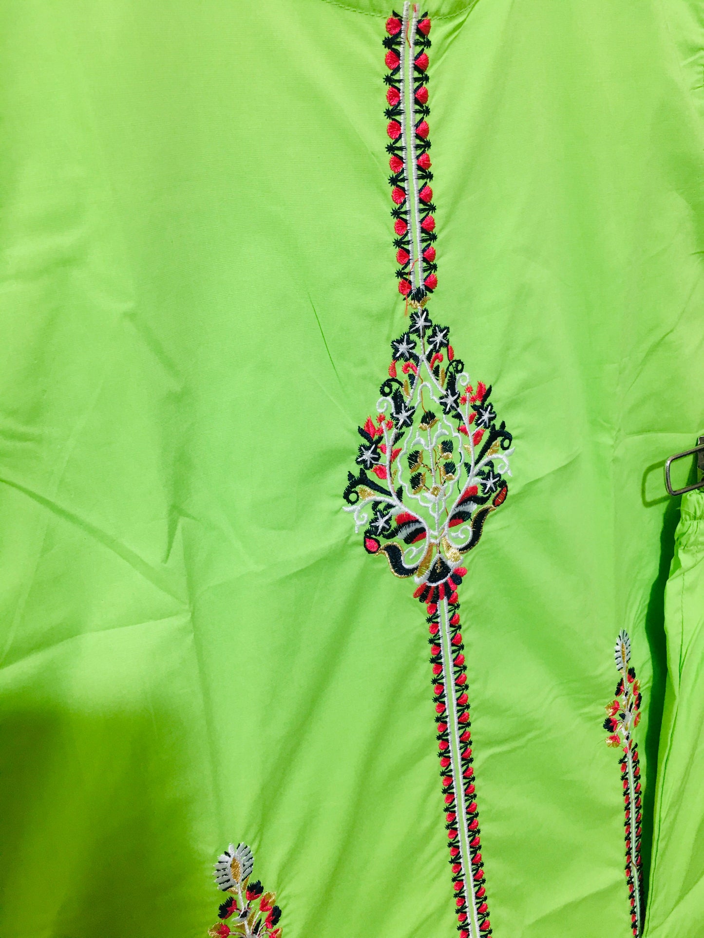 Colorful Embroidery Green 2PCS Suit 102