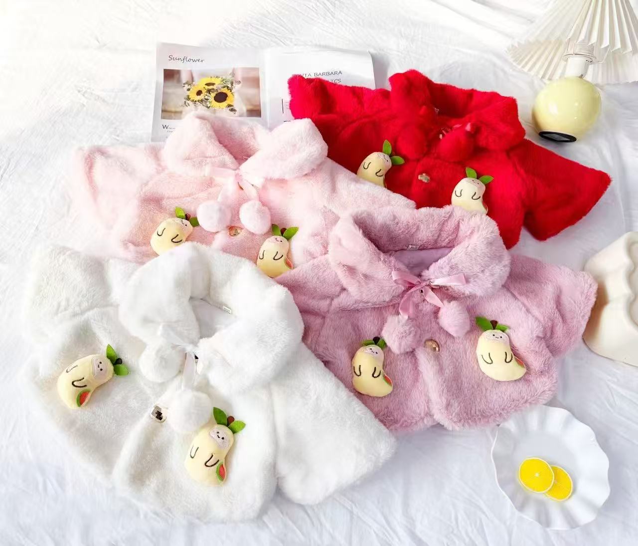 Fluffy Red Winter Cape for Baby Girls – 3D Carrot