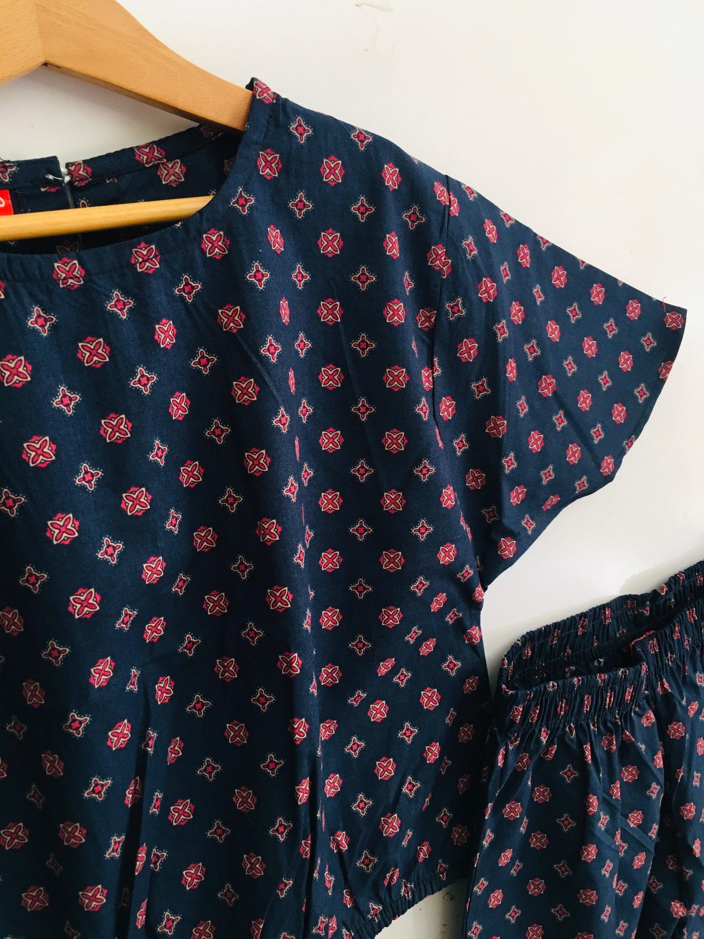 Red Small Flowers Print Navy Skate Fish Girls 243