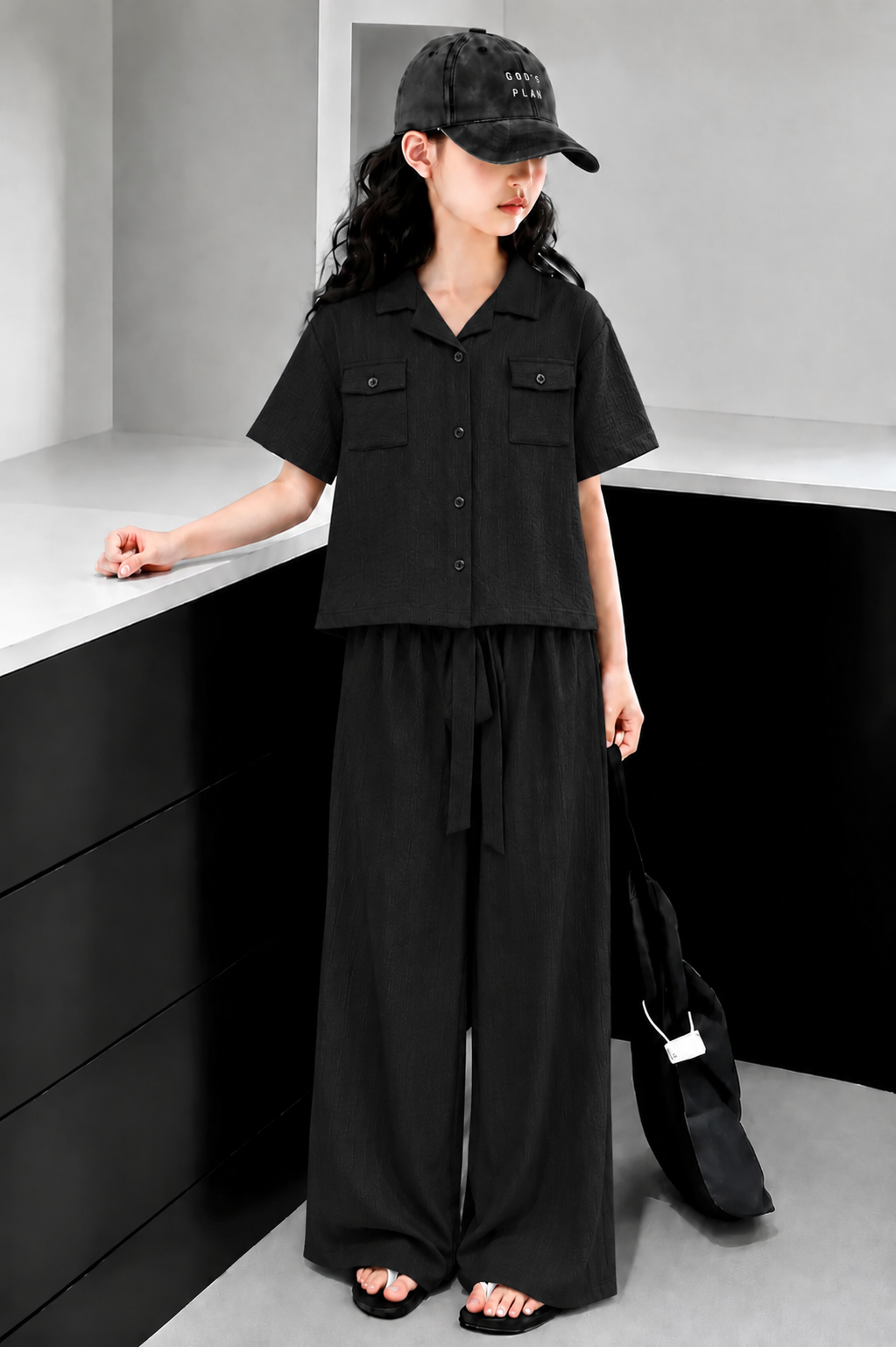 Girls  Black Explorer Set