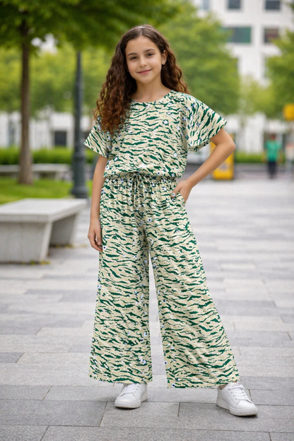 Green Abstract Lines Off-white Cotton Girls Co-Ord Set 235