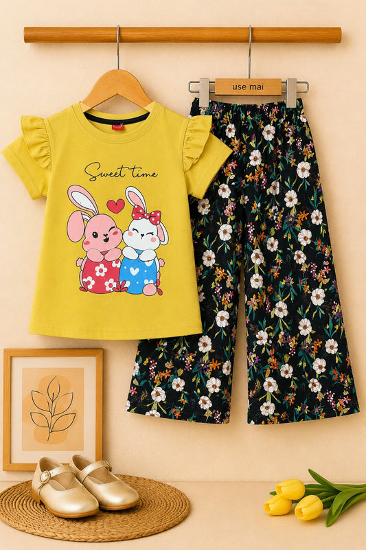 [ Sweet Time ]  Bunny Printed Mustard T-shirt & Cotton Flapper 526
