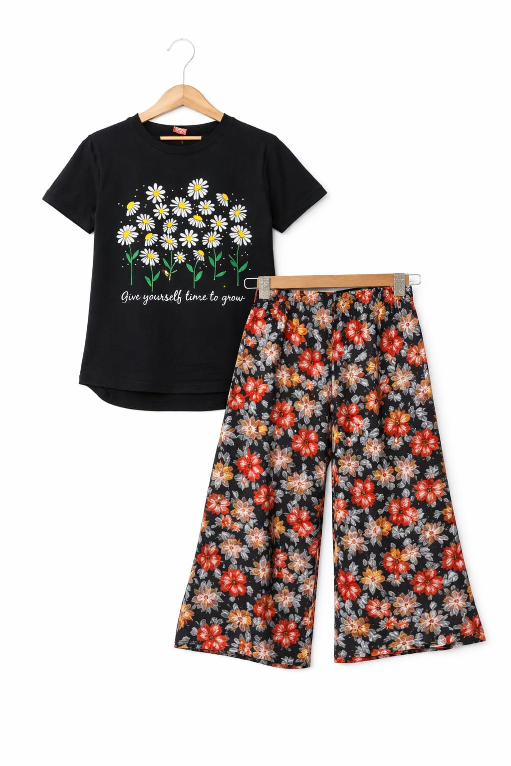 Multi Flowers Black T-Shirt &Cotton Flapper 432