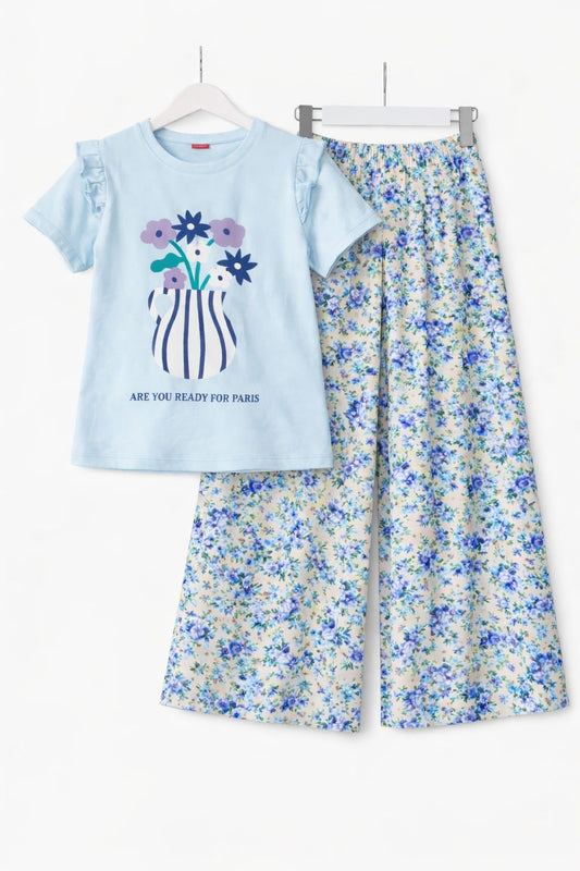 Blue & White  With Vase Printed   T-shirt Trousers