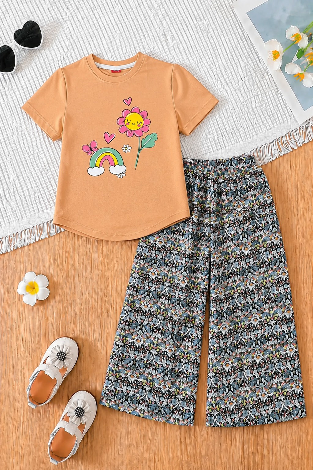 [Rainbow] Printed Light Brown Girls  T-shirt & Cotton Flapper