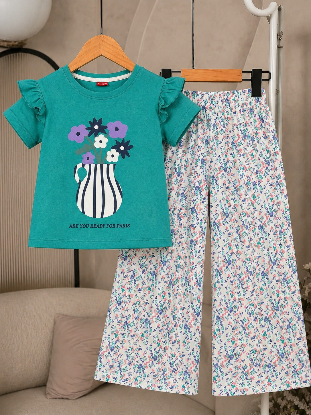 Flowers with Vase Printed Blue  T-shirt & Cotton Flapper