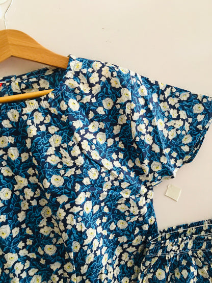 Small White Flowers All Over Print Skate Fish Girls 225
