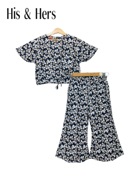 Mini White Flowers Print Navy Skate Fish Girls