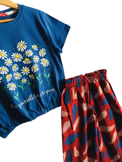 Daisies Print Blue T-Shirt & Lillen Flapper 205