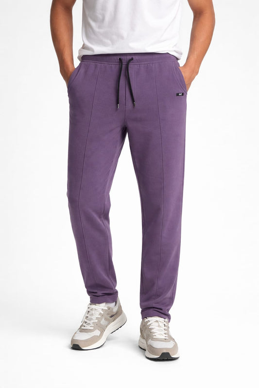 Men’s lavender purple sweatpants with modern slim fit.